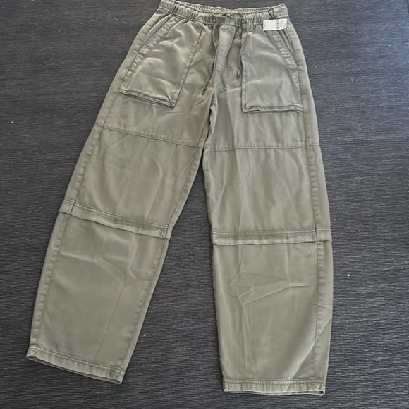 NWT Gap Mid Rise Easy Utility Barrel Pants - Picture 2 of 13